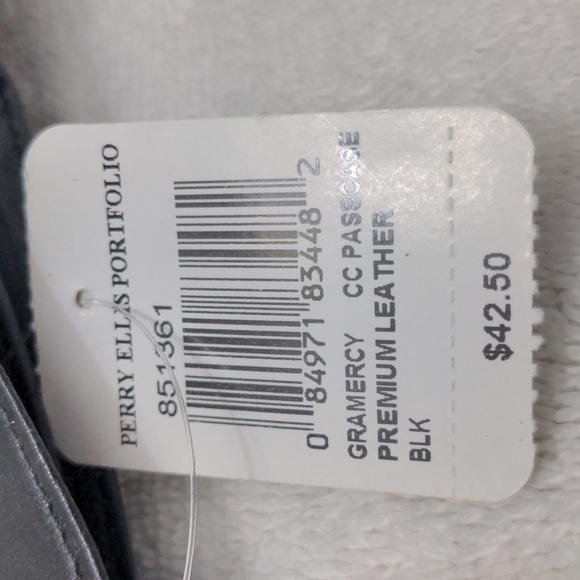 Perry Ellis Black Leather Passcase - Picture 3 of 3